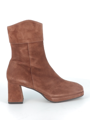 https://www.laplage-schoenen.be/Cached/49818/resize/447x314/94040_1.jpg
