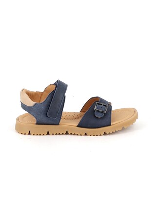 https://www.laplage-schoenen.be/Cached/50081/resize/447x314/94658_1.jpg