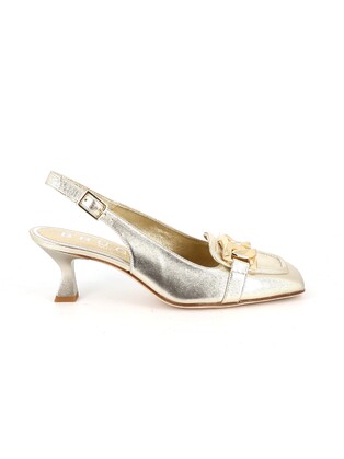 https://www.laplage-schoenen.be/Cached/50130/resize/447x314/95226_1.jpg