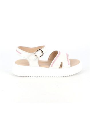 https://www.laplage-schoenen.be/Cached/50453/resize/447x314/94755_1.jpg