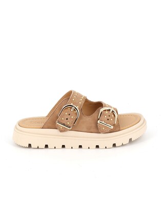https://www.laplage-schoenen.be/Cached/51244/resize/447x314/94835_1.jpg