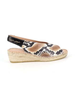 https://www.laplage-schoenen.be/Cached/52005/resize/447x314/95305_1.jpg