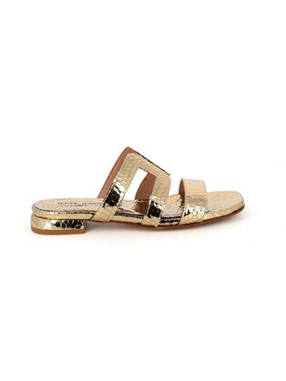 https://www.laplage-schoenen.be/Cached/52905/resize/447x314/93148_1.jpg