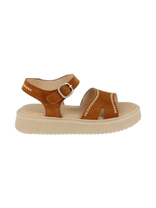 https://www.laplage-schoenen.be/Cached/57970/resize/447x314/96918_1.jpg